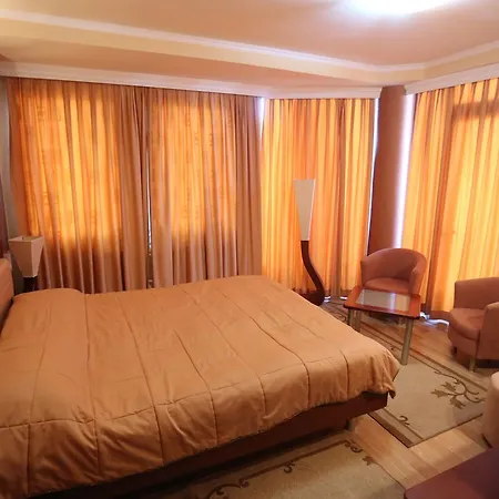 Perla Hotel 4*